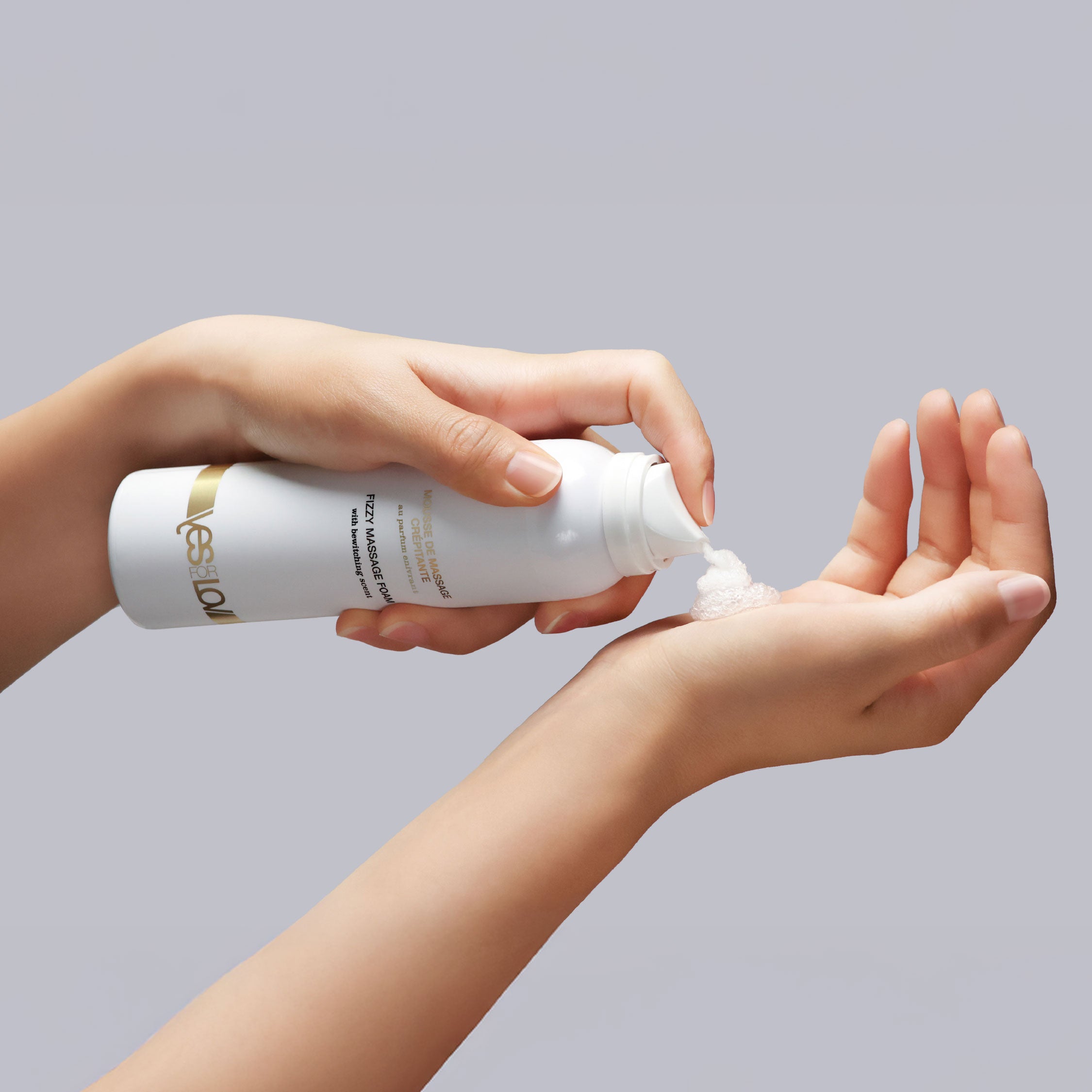 MOUSSE DE MASSAGE CRÉPITANTE au parfum enivrant