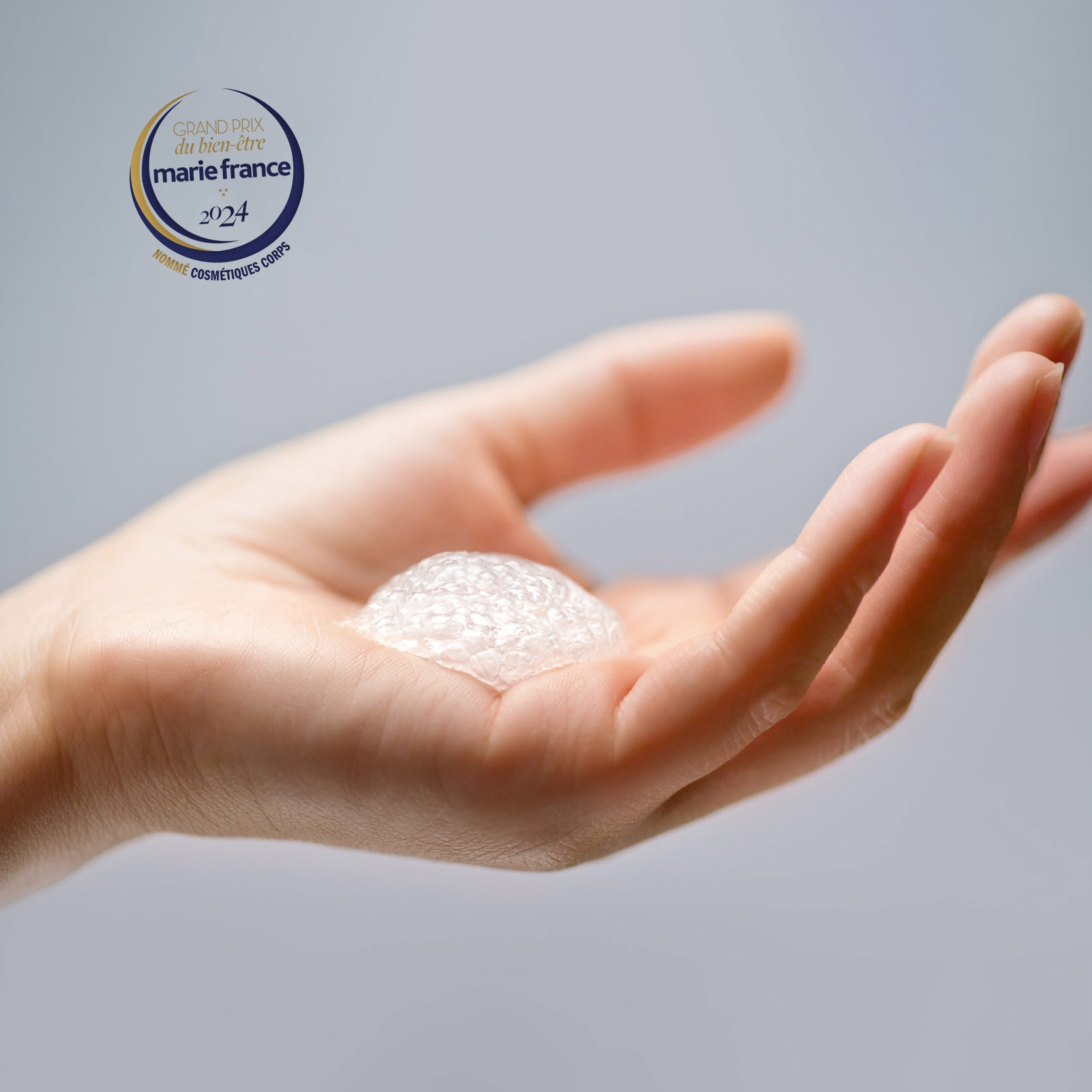 FIZZY MASSAGE FOAM with the indecent fragrance