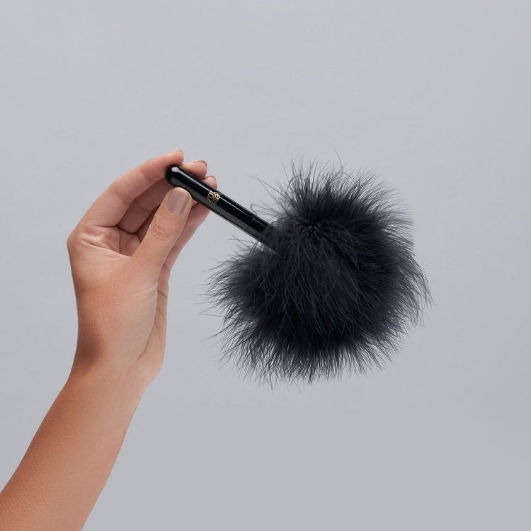 Caressing Feather 2 Caressing Feather | Sinnliche Streichelfeder YESFORLOV RaiX