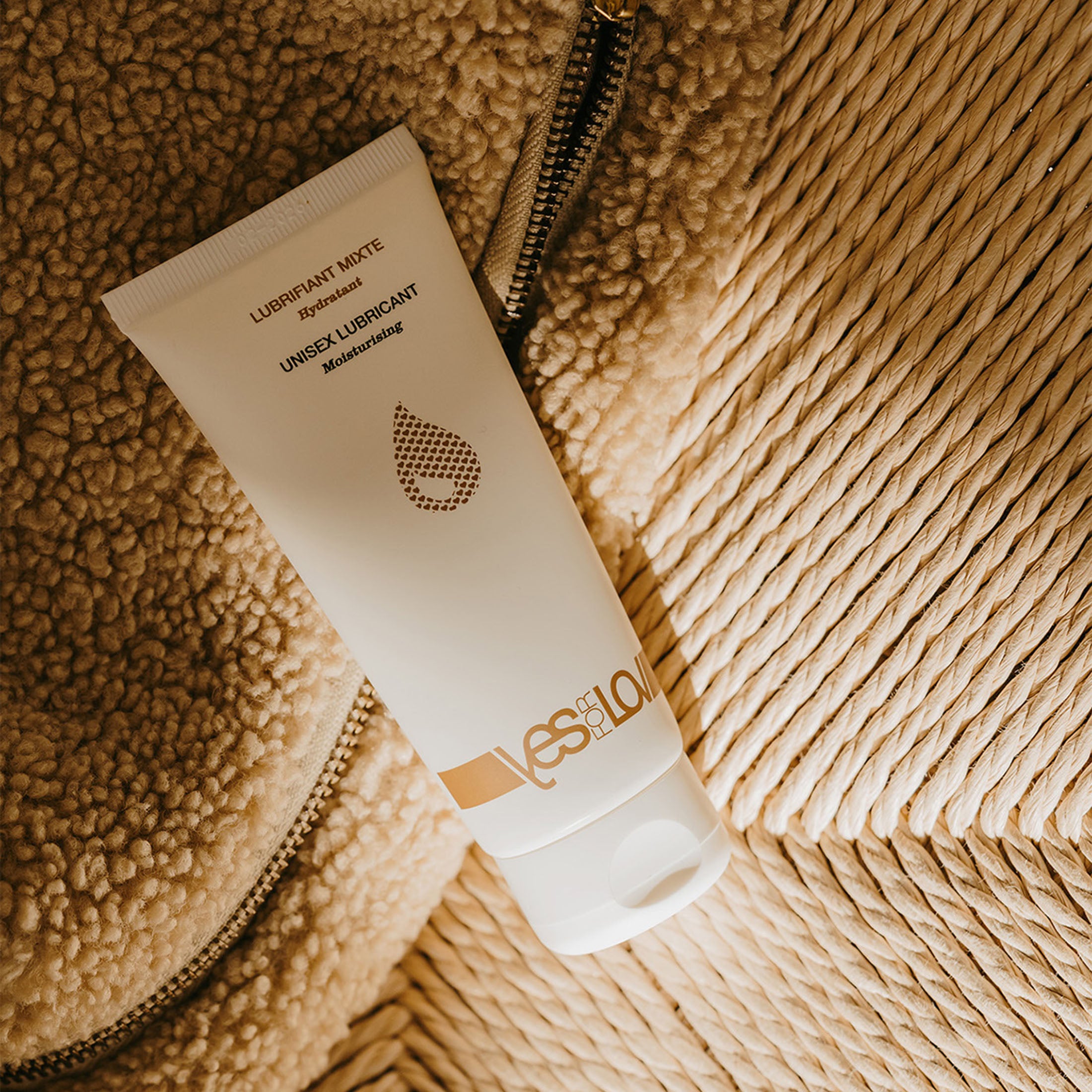 Natural moisturizing intimate lubricant - Made in France - YESforLOV Natural moisturizing intimate lubricant - Made in France - YESforLOV